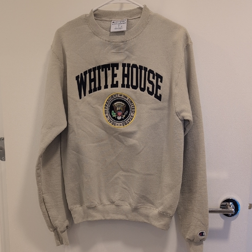 Champion Beige Crewneck Sweatshirt with "WHITE HOUSE" Arch and Seal